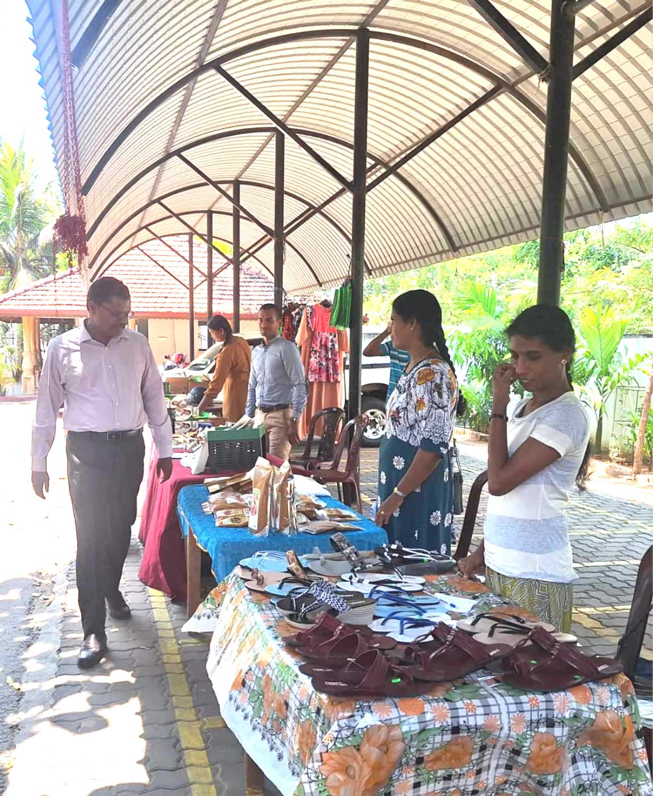 Local market 5